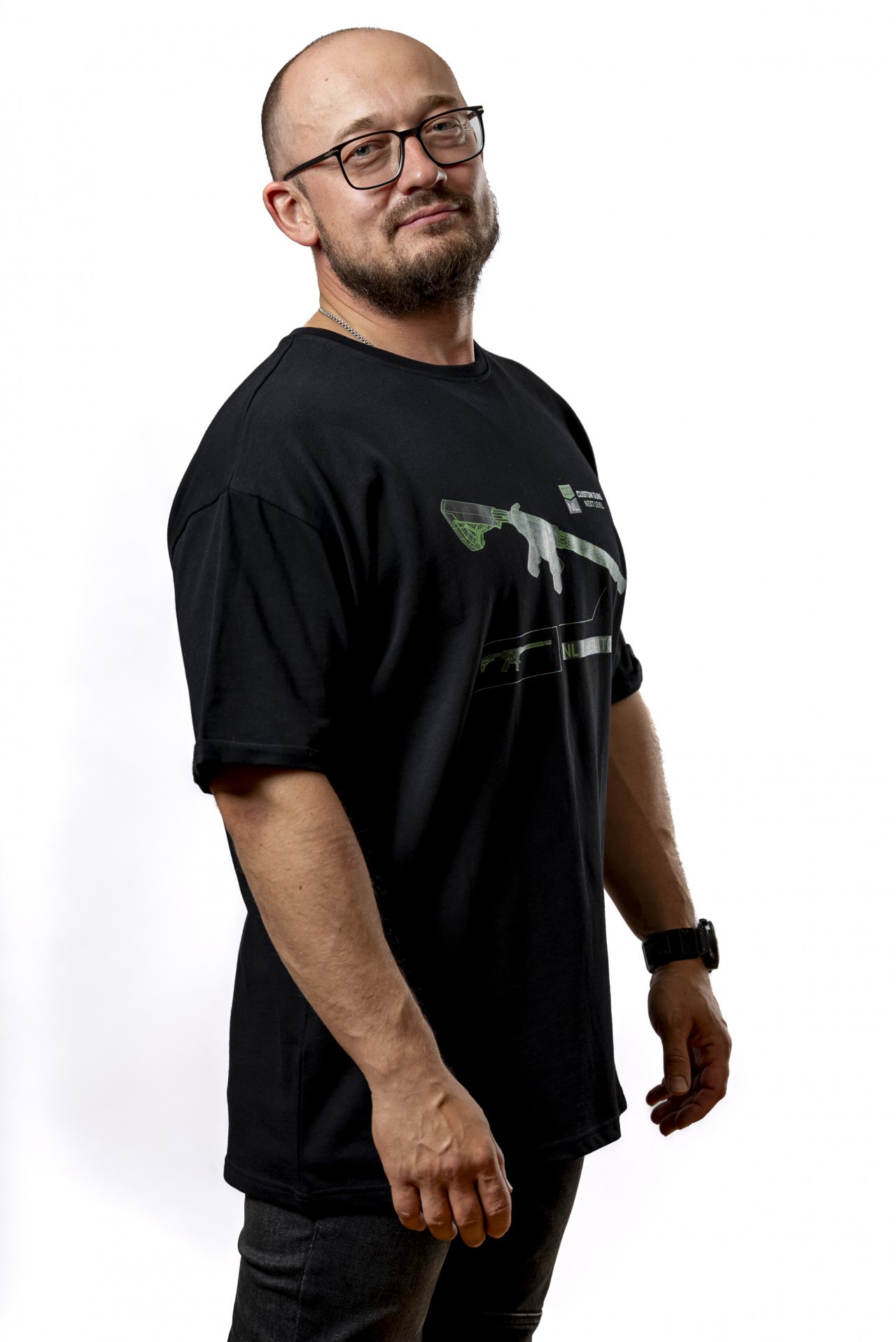 черная оверсайз футболка NL operator CGNL с шелкографией