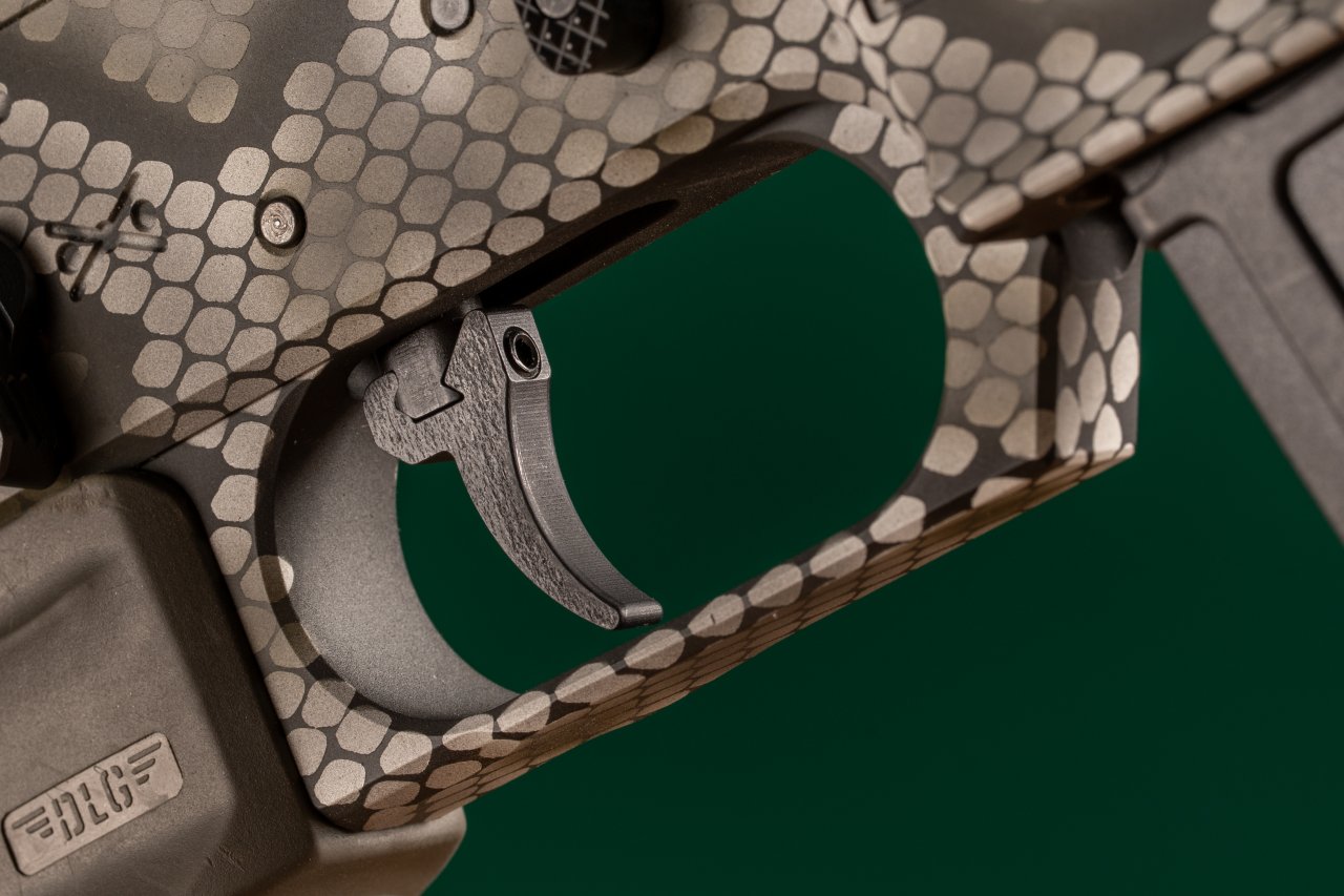 NL9